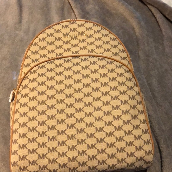 Michael Kors Handbags - Michael Kors abbey LG backpack